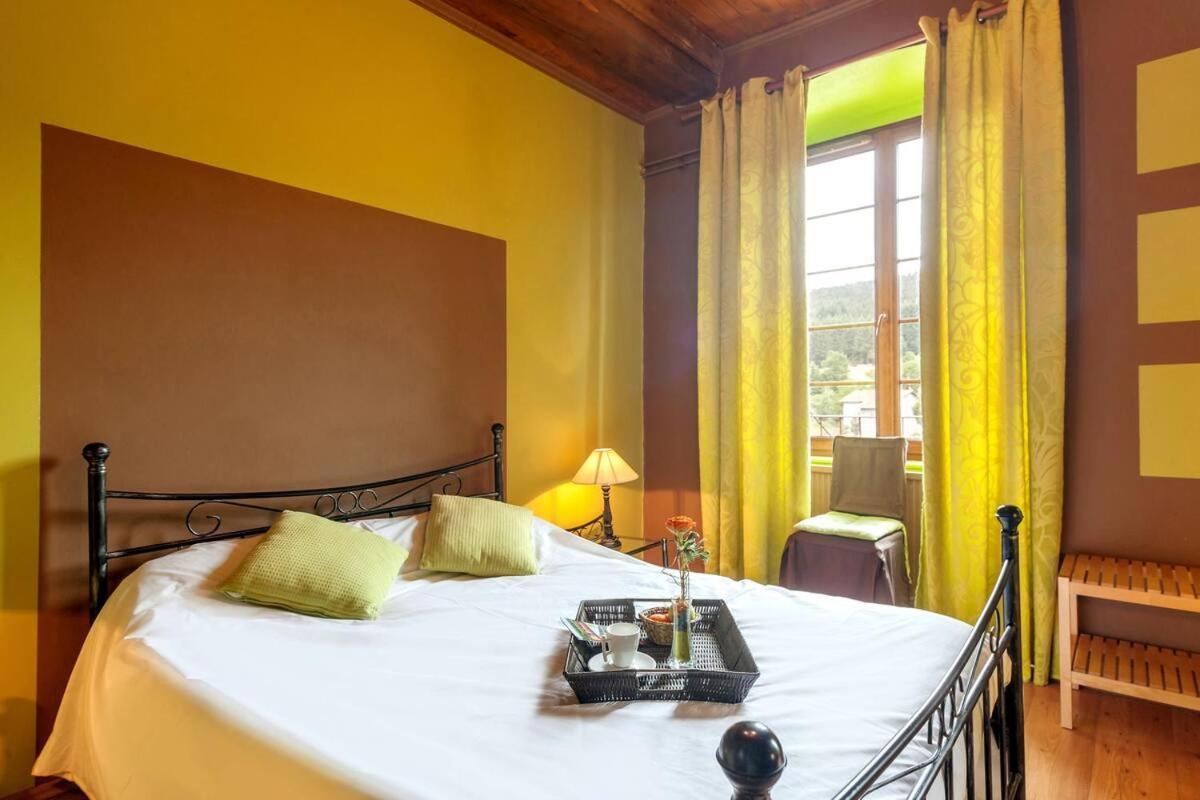 ホテル Domaine Le Prieure Chaumont-le-Bourg エクステリア 写真