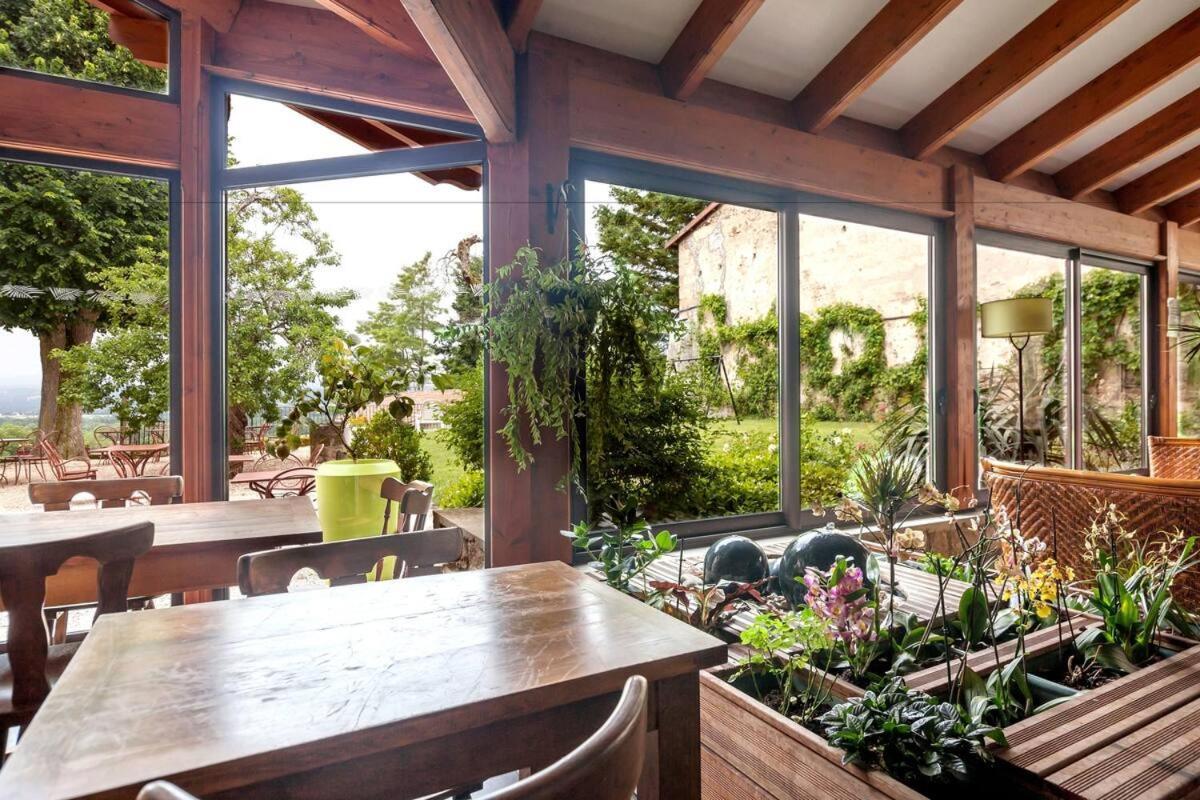 ホテル Domaine Le Prieure Chaumont-le-Bourg エクステリア 写真
