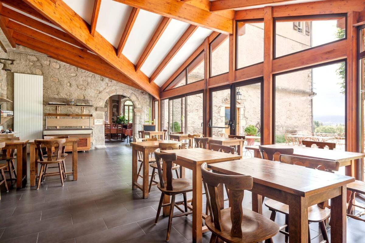 ホテル Domaine Le Prieure Chaumont-le-Bourg エクステリア 写真