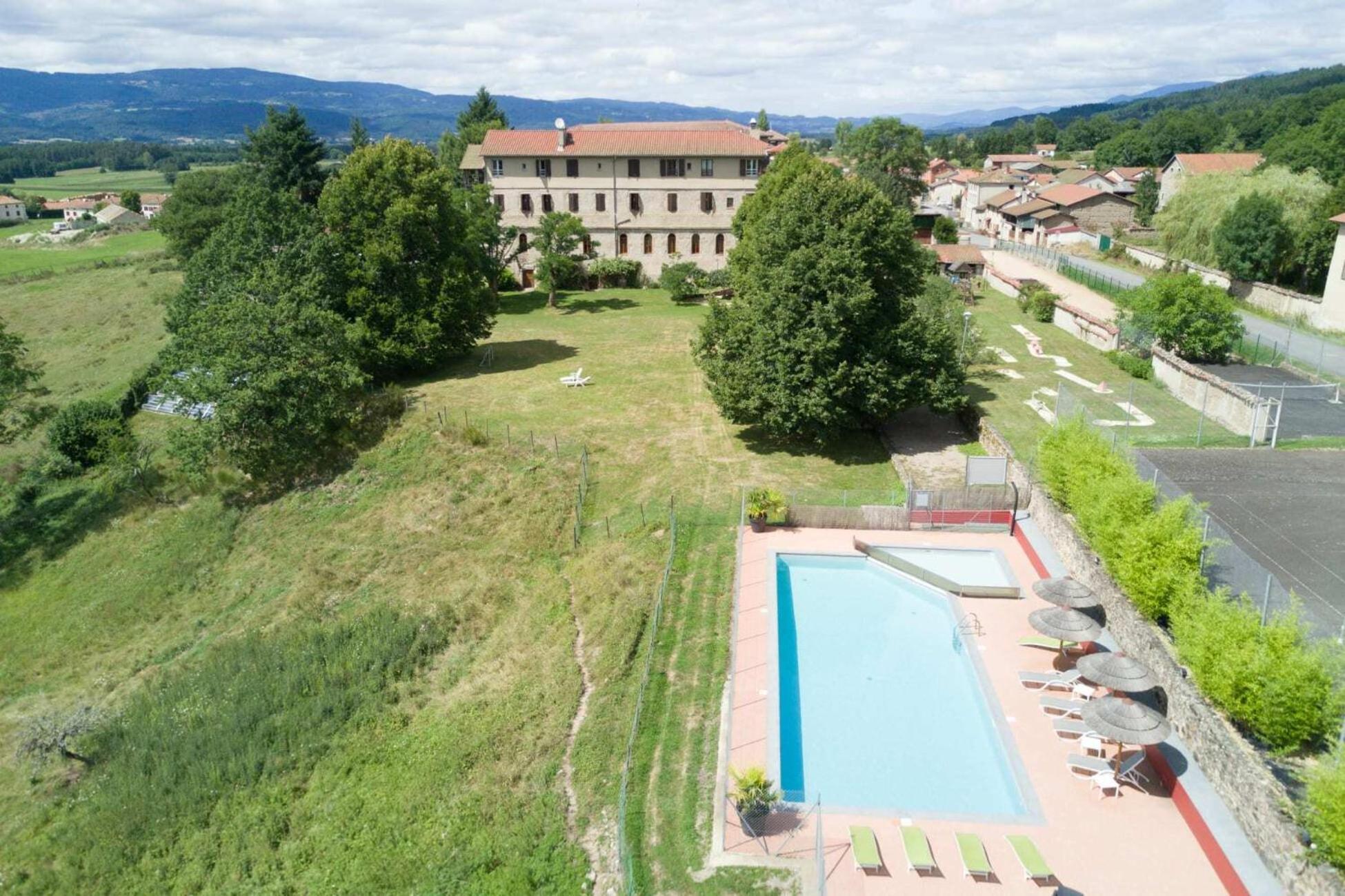 ホテル Domaine Le Prieure Chaumont-le-Bourg エクステリア 写真