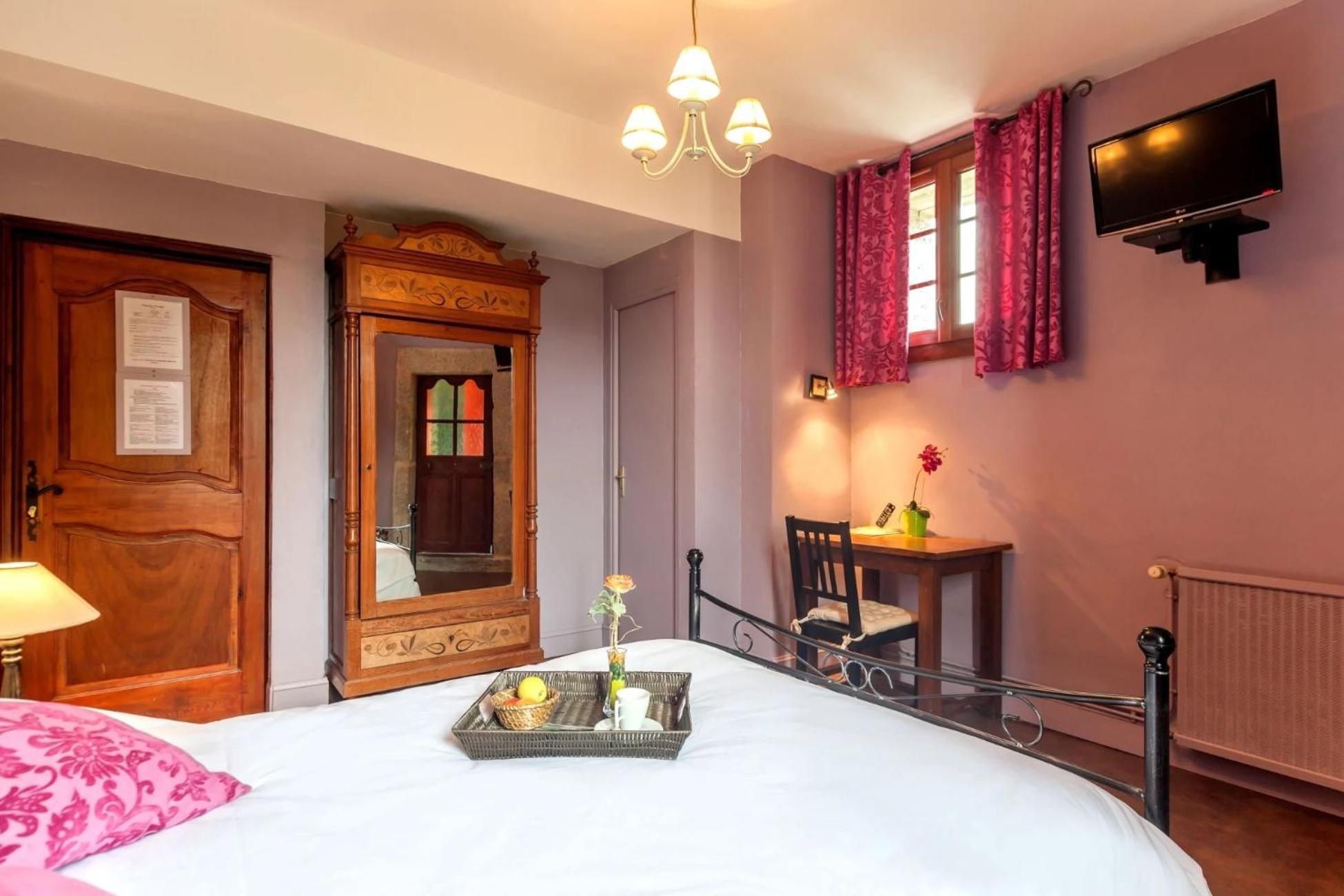 ホテル Domaine Le Prieure Chaumont-le-Bourg 部屋 写真
